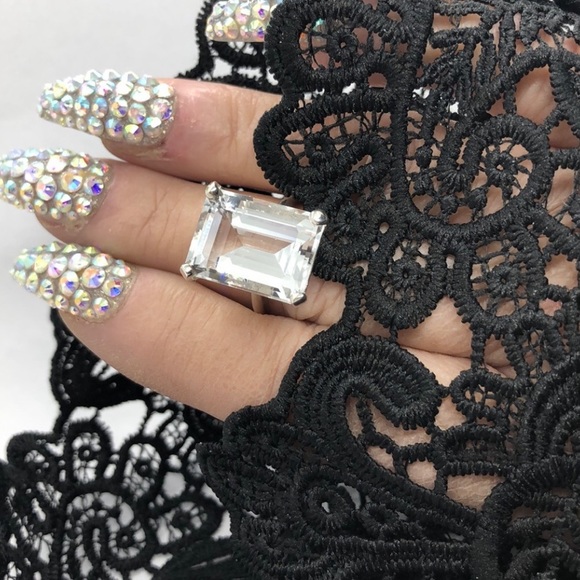 ❤️HOST PICK❤️17.67 Carat White Topaz  Emerald Cut .925 Sterling Silver Ring NWOT - Picture 2 of 16